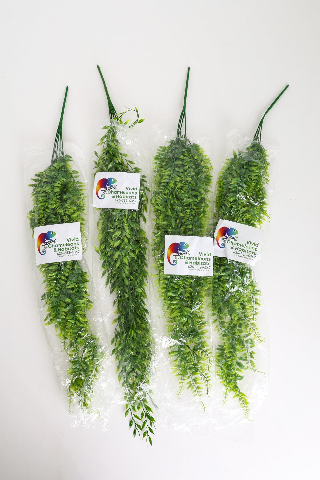 Size 18: 18"x18"x32" All-In-One Essential Chameleon Kit