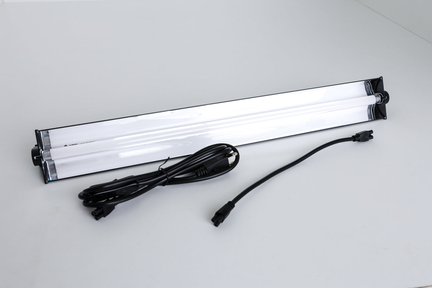 UVB 24W, 24" length, T5 10.0 Fixture and Florescent Tube
